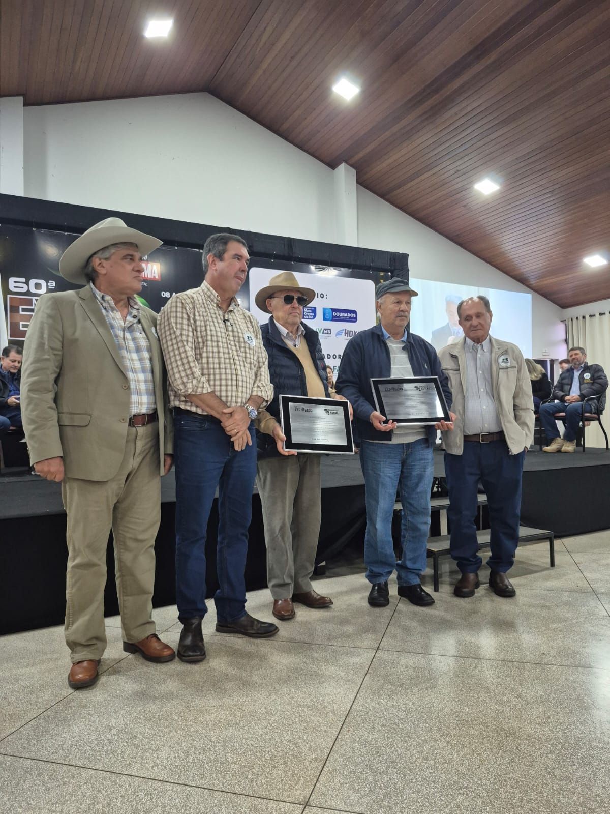 60ª Expoagro rende homenagens a Kito e Walter Carneiro - Expoagro Dourados MS